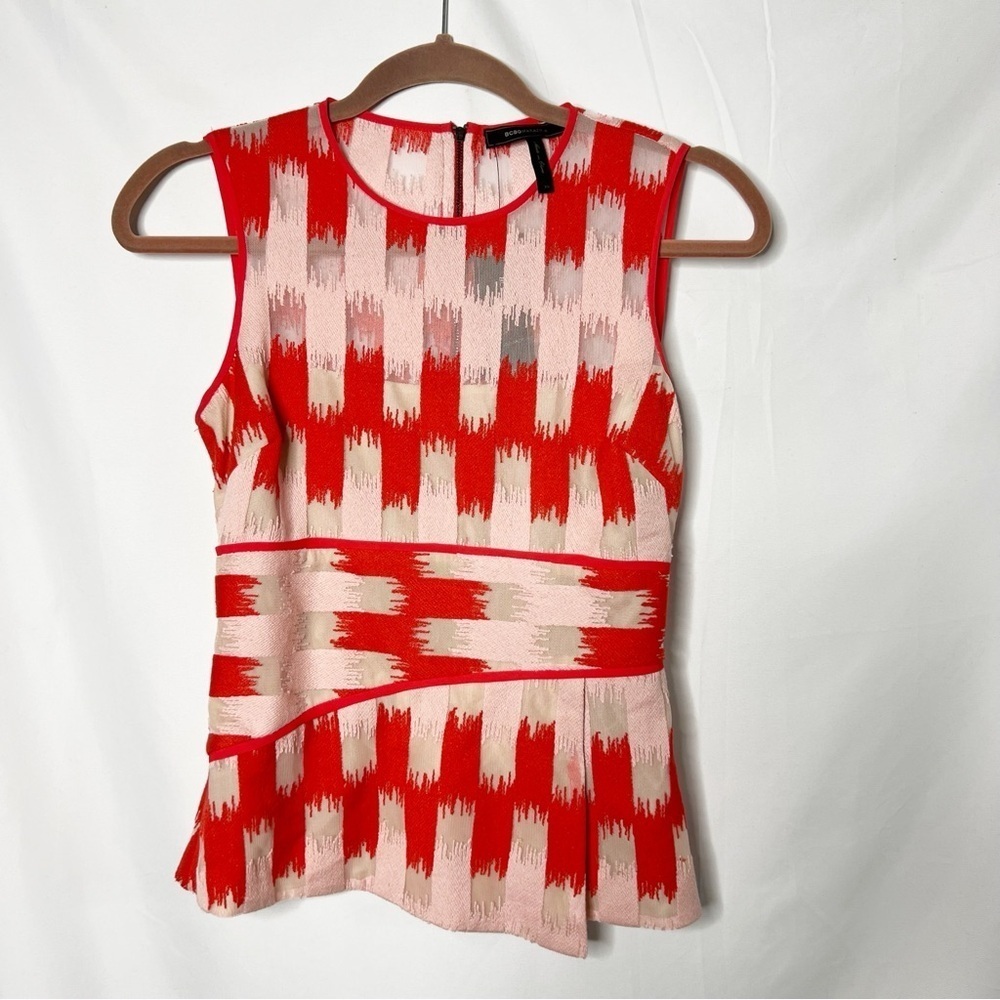 NEW with tags BCBG Max Azria Sleeveless Top

Size